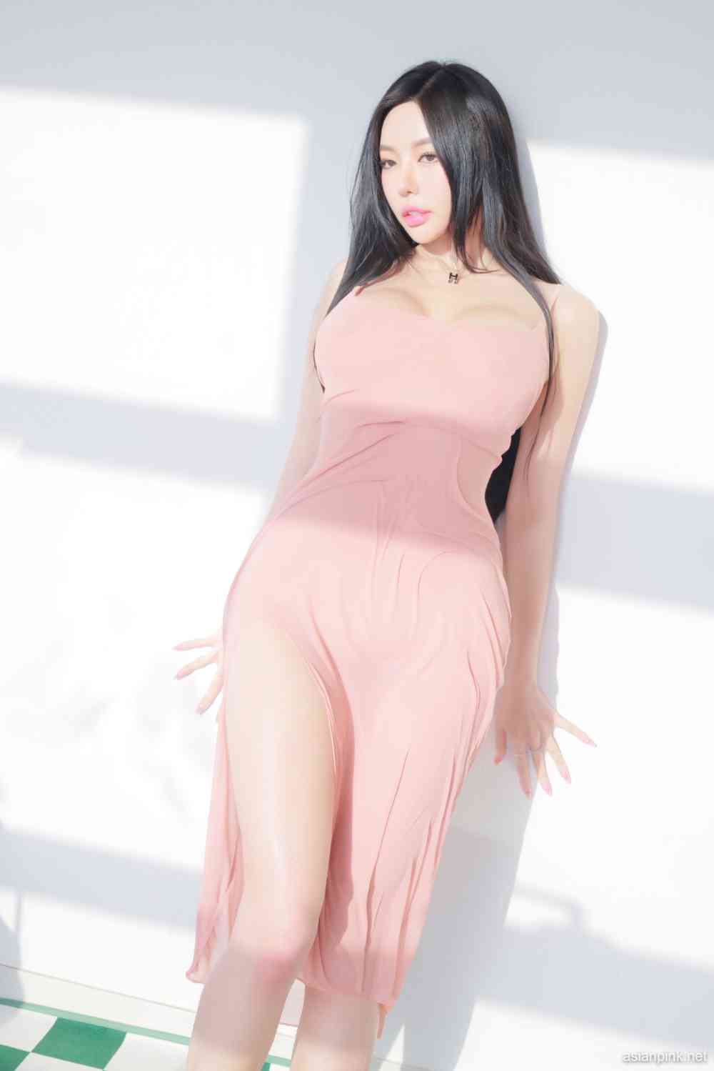 Dongeuran (동그란) – Seethrough Slip