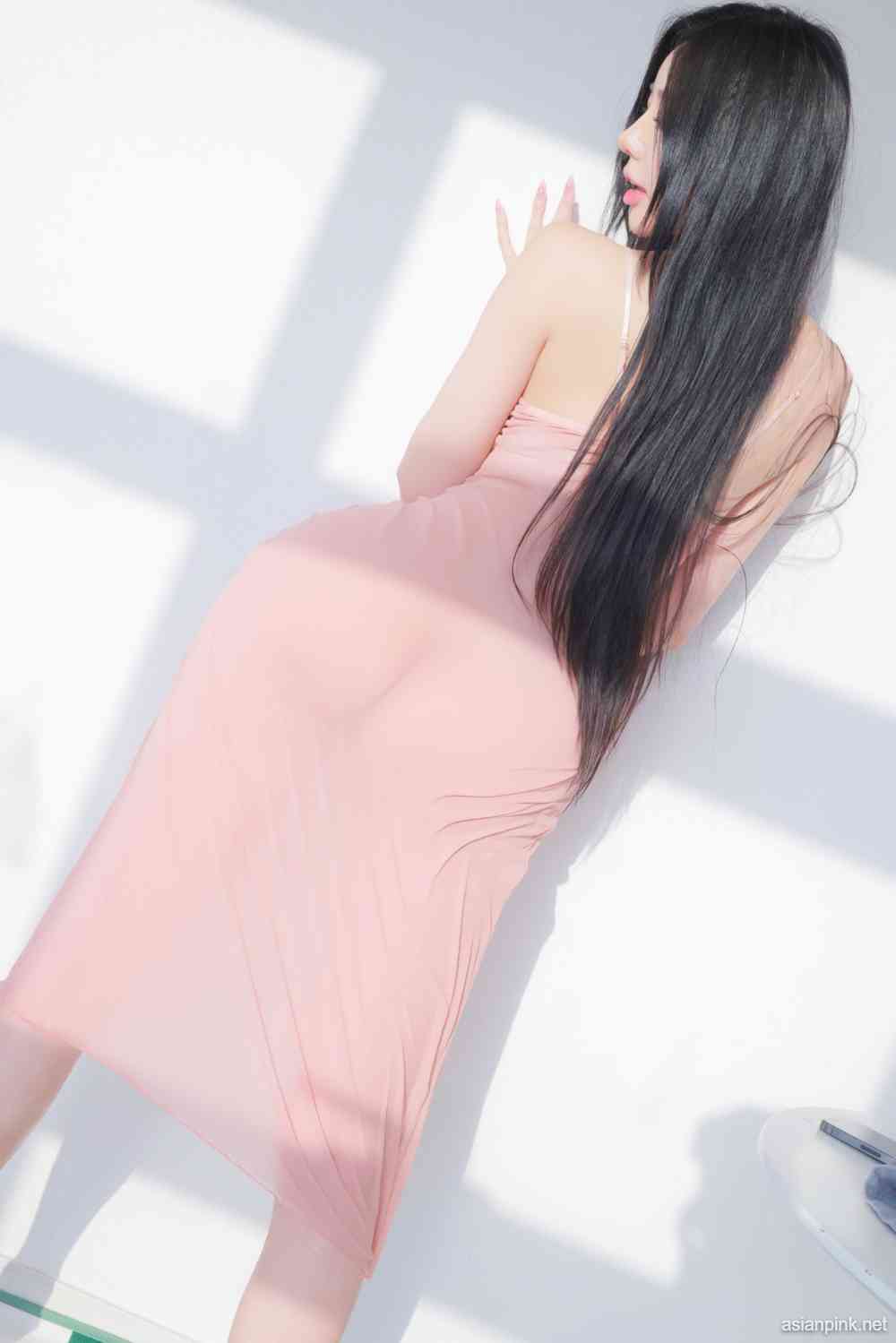 Dongeuran (동그란) – Seethrough Slip