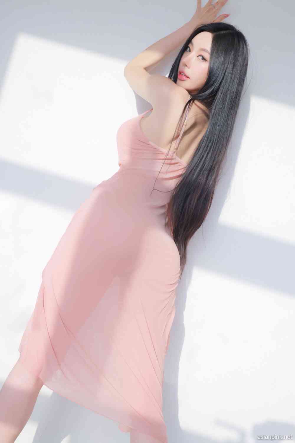 Dongeuran (동그란) – Seethrough Slip