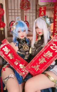 Shenhe & Ganyu Lunar New Year Cosplay by (xiaoyaoyaoyao12)