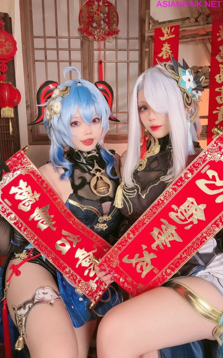 Shenhe & Ganyu Lunar New Year Cosplay by (xiaoyaoyaoyao12)