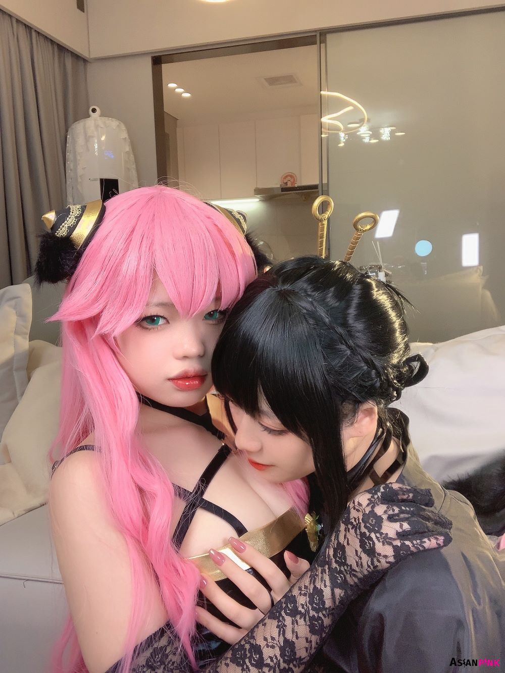 Sexy Cosplay “Spy x Family” – Coser 九言 & 小瑶幺幺