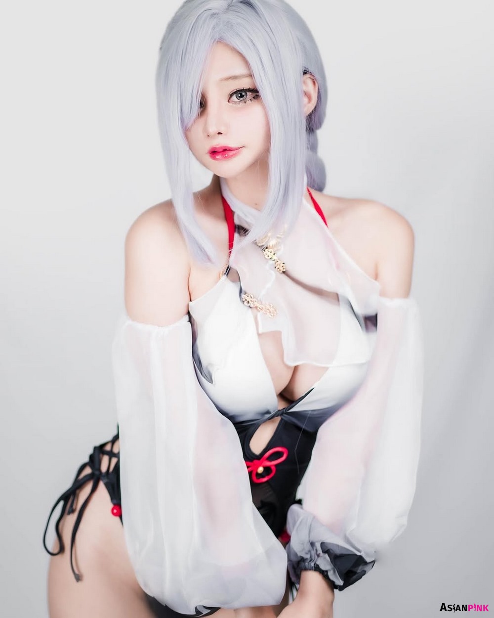 Meenfox Cosplay – Shenhe and Mirror Maiden from Genshin Impact
