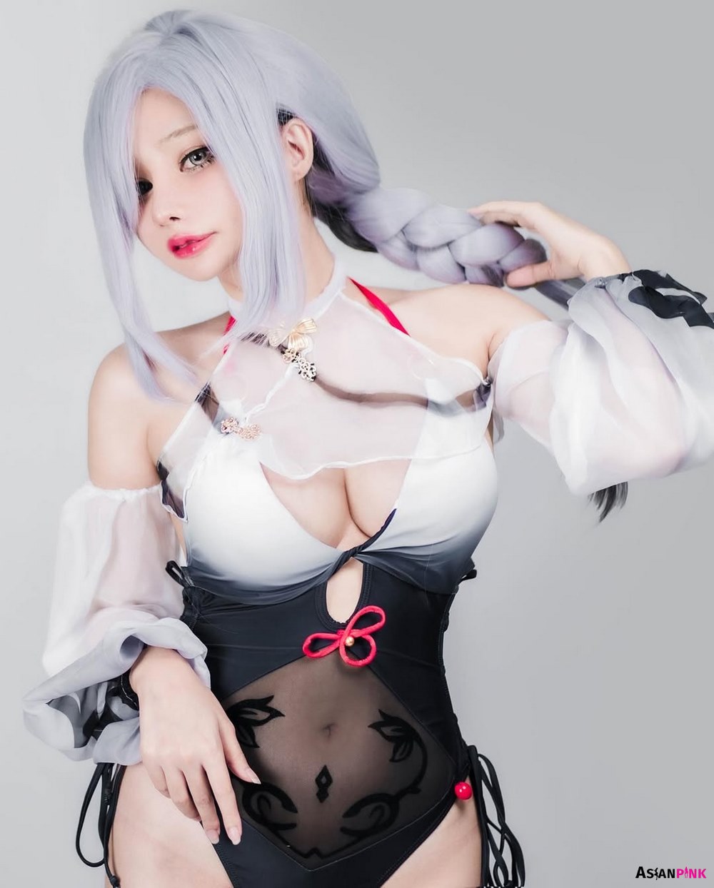 Meenfox Cosplay – Shenhe and Mirror Maiden from Genshin Impact