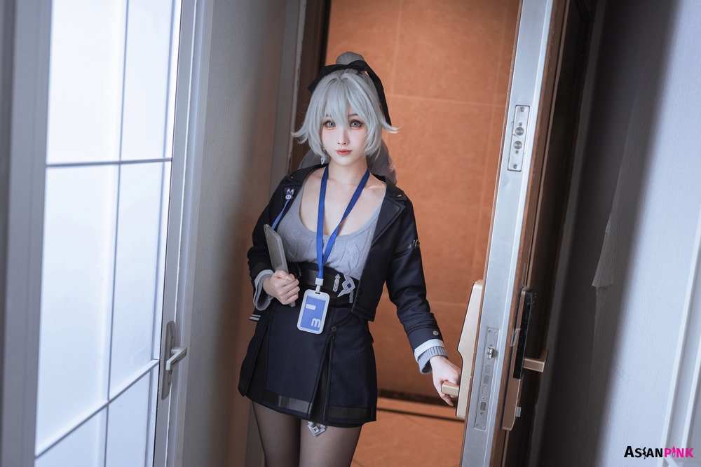 Rioko (凉凉子) cosplay Bronya Zaychik OL – Honkai Impact 3
