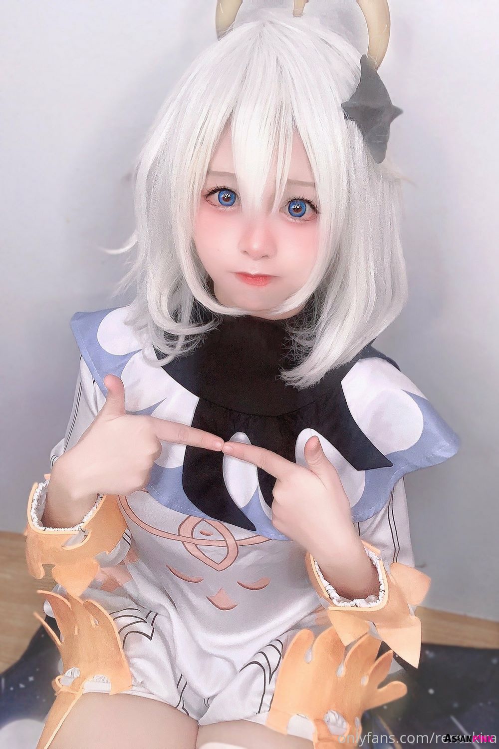 Coser @Remukira with her OnlyFans福利姬 June