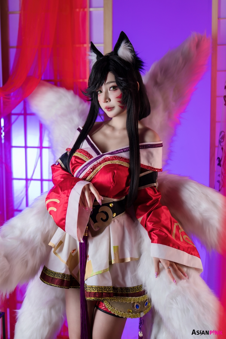 Umeko J cosplay Ahri – League of Legends