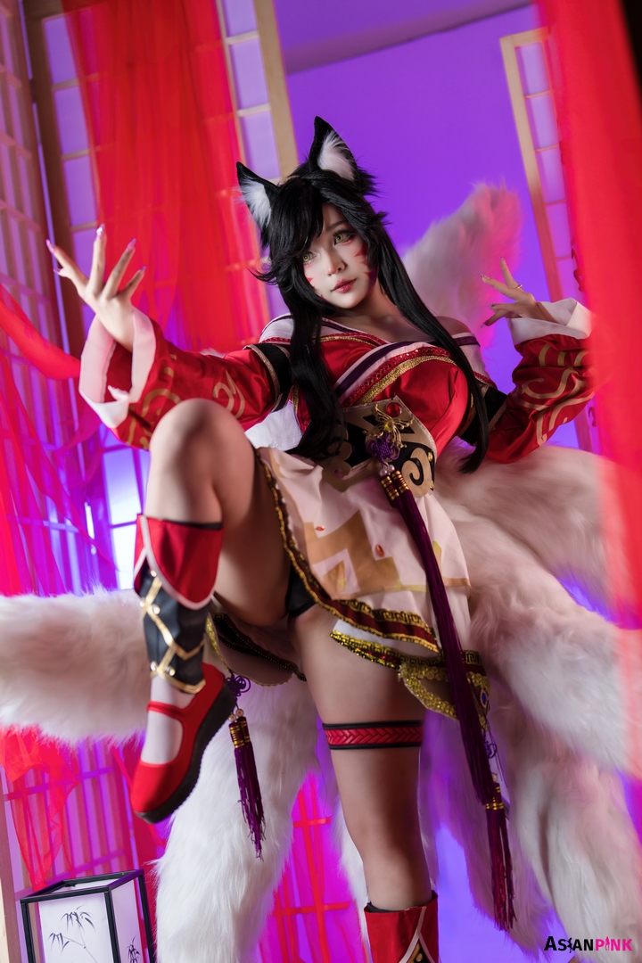 Umeko J cosplay Ahri – League of Legends