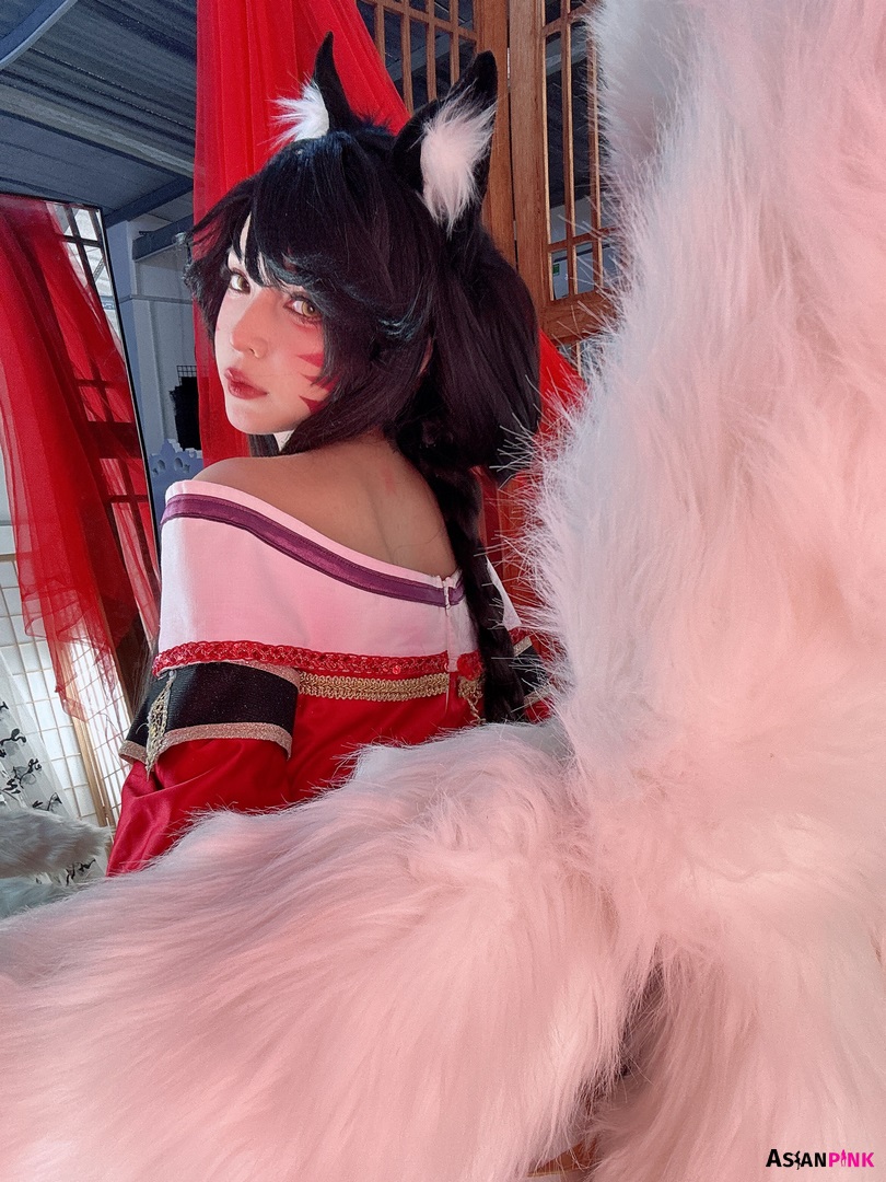 Umeko J cosplay Ahri – League of Legends